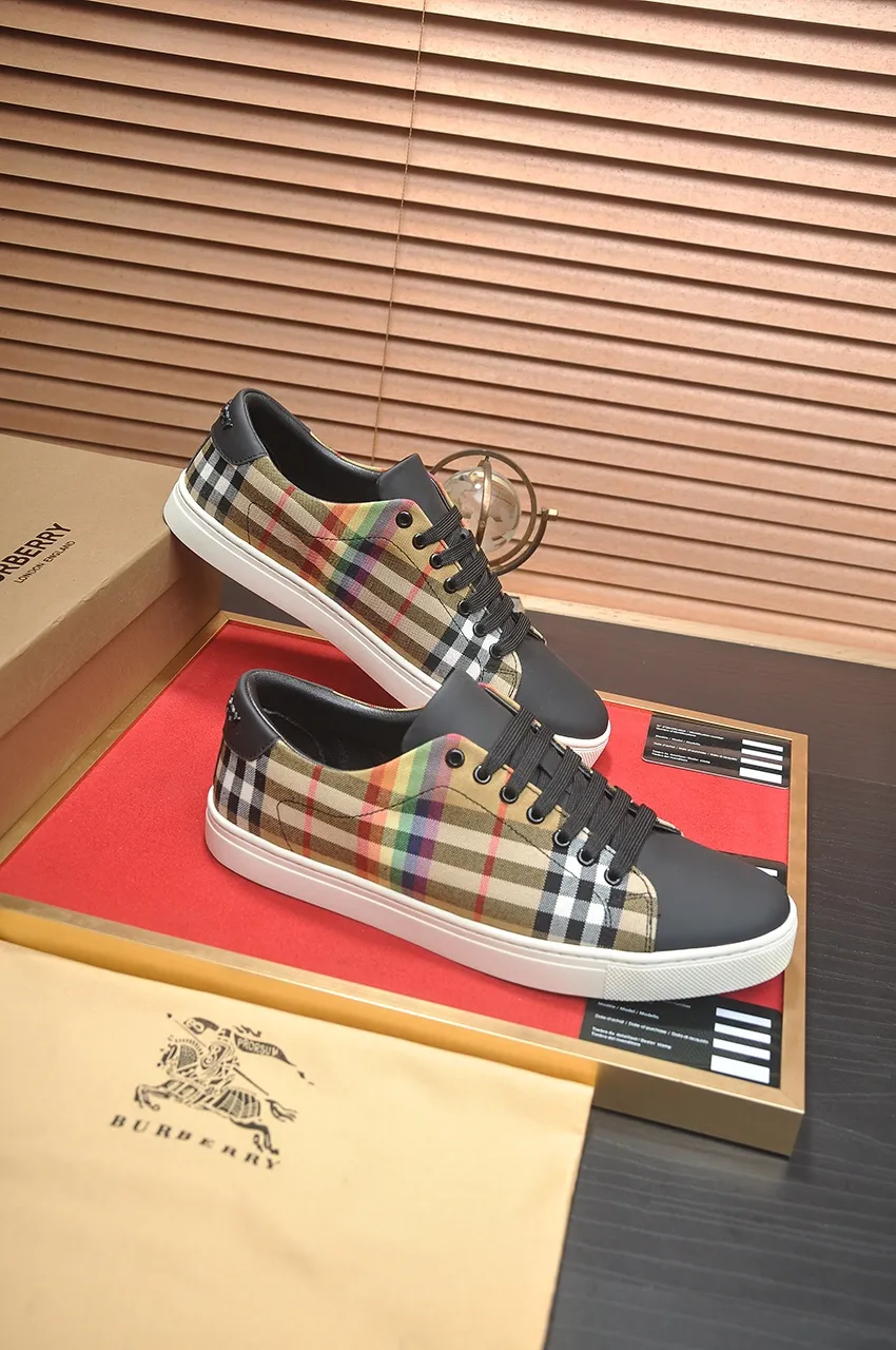 Men's shoes💰480💶[Burberry] (cowhide lining) classic low-top sneakers｜Imported cowhide with classic plaid fabric｜Cow leather lining｜Original outsole｜Fine workmanship and comfortable to wear Size: 38-44 (customized at 45)